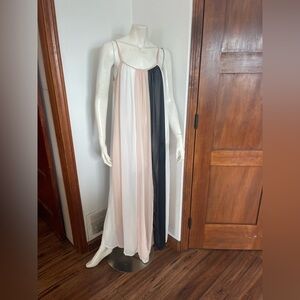 FLOWY Sleeveless Maxi Dress in Blush, White & Black